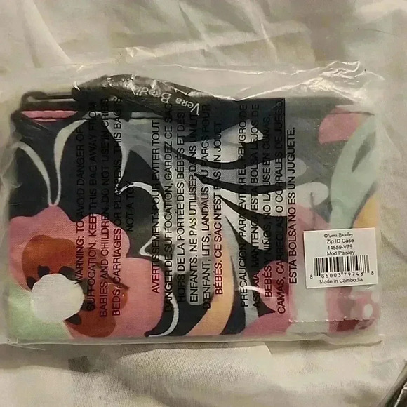 Vera Bradley Zip ID Case - Picture 1 of 5